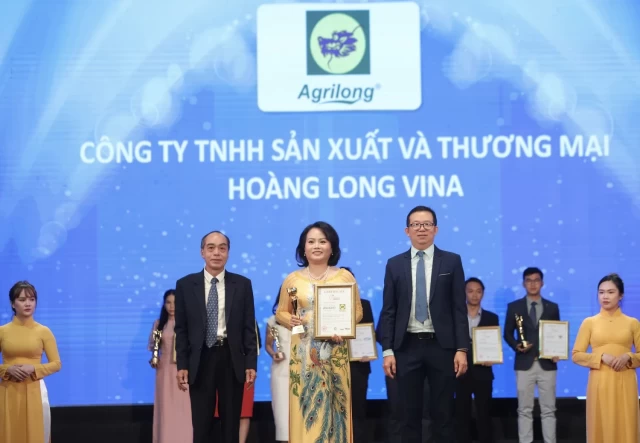 Phân bón Hoàng Long Vina lọt TOP 10 Thương hiệu hàng đầu ASEAN